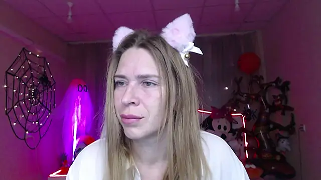 TessaDaybreak online show from 10.28.25