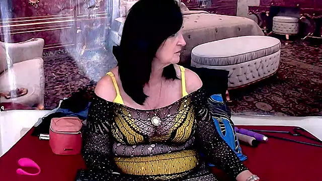 Snapshot of LuciousGrace chatting on 06.18.26 LuciousGrace online show from 06.18.26
