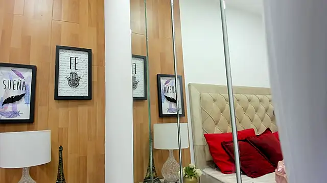 Snapshot of KimberlyBigBoobs chatting on 09.21.25 KimberlyBigBoobs online show from 09.21.25