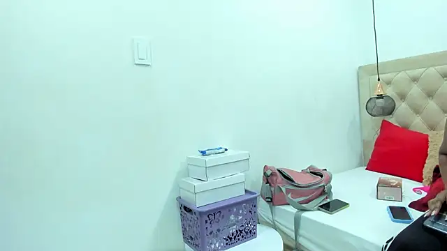 Snapshot of KimberlyBigBoobs chatting on 12.20.25 KimberlyBigBoobs online show from 12.20.25