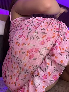 MelanieHillss online show from 07.07.26