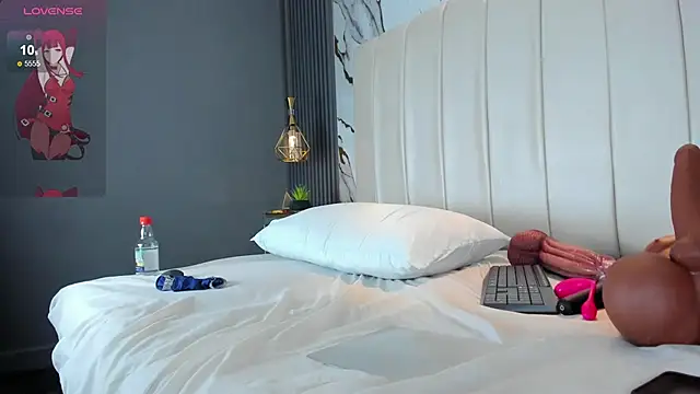 EvaMillins online show from 11.07.25