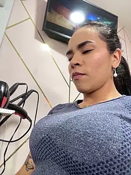 Naatalia online show from 02.19.25