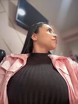 Naatalia online show from 10.06.25