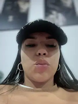 Snapshot of Naatalia chatting on 11.03.25 Naatalia online show from 11.03.25