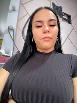 Snapshot of Naatalia chatting on 02.21.26 Naatalia online show from 02.21.26