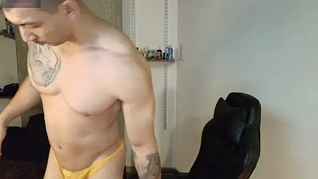 Snapshot of kevin_jef chatting on 10.08.25 kevin jef online show from 10.08.25