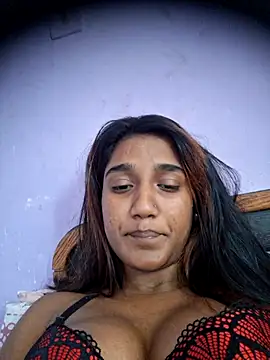 Snapshot of indianpink_lips chatting on 05.14.26 indianpink lips online show from 05.14.26