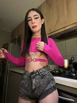 Snapshot of candycami19 chatting on 03.20.25 candycami19 online show from 03.20.25