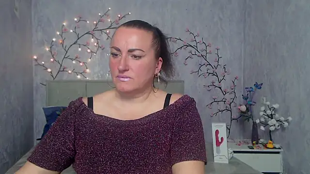DianaMGG online show from 04.24.26