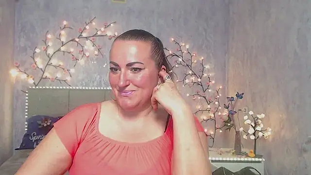 DianaMGG online show from 04.28.26