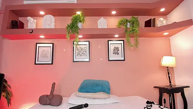 Snapshot of SofiaBennett_ chatting on 11.19.25 SofiaBennett online show from 11.19.25