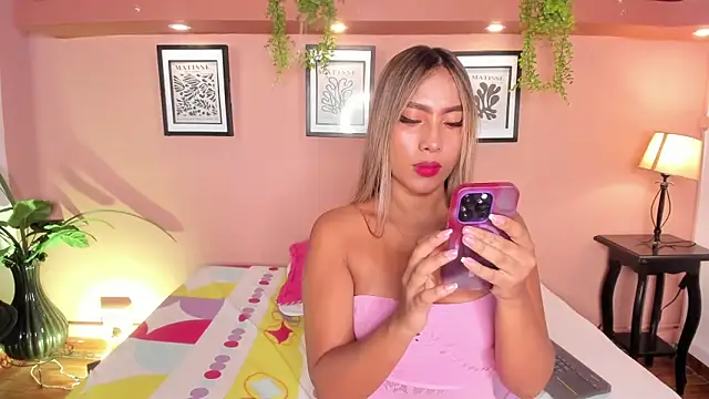 SofiaBennett  online show from 05.04.26