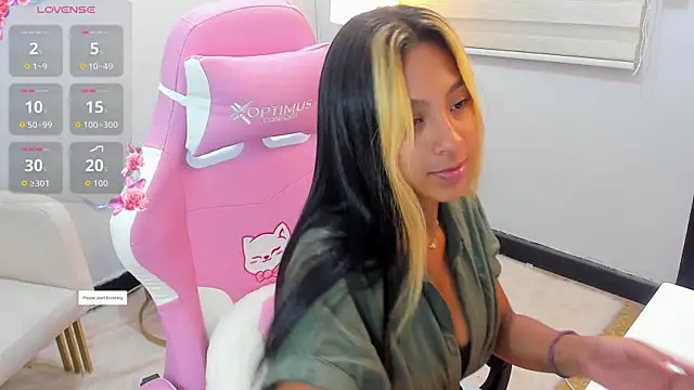 JasmineRoss 1 online show from 04.10.26