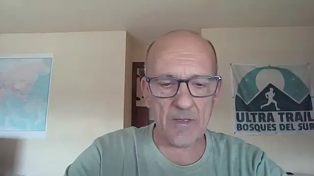 Snapshot of llopaco chatting on 10.12.25 llopaco online show from 10.12.25