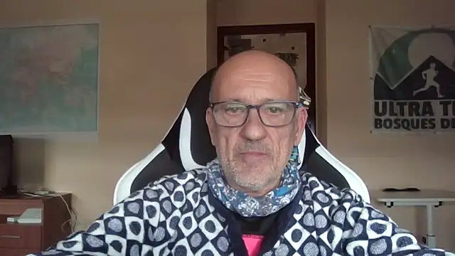 Snapshot of llopaco chatting on 02.03.26 llopaco online show from 02.03.26