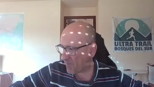 Snapshot of llopaco chatting on 05.19.26 llopaco online show from 05.19.26