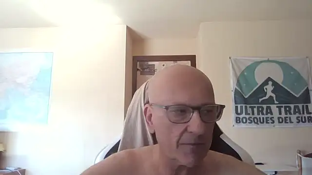 Snapshot of llopaco chatting on 05.27.26 llopaco online show from 05.27.26