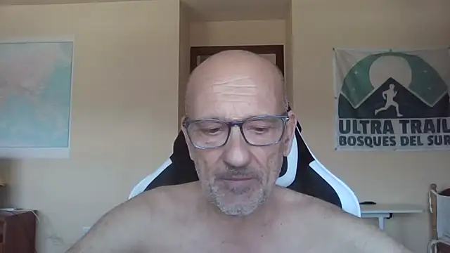 Snapshot of llopaco chatting on 06.01.26 llopaco online show from 06.01.26
