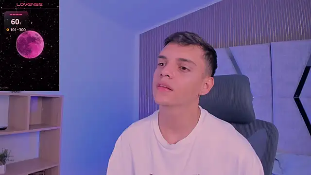 JacobRoberts1 online show from 11.04.25