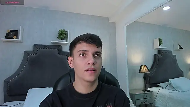 JacobRoberts1 online show from 01.07.26