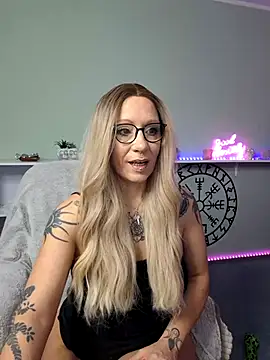 Janina Secrets online show from 03.01.25