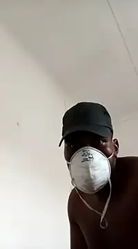 Snapshot of bosszonke123 chatting on 02.15.25 bosszonke123 online show from 02.15.25