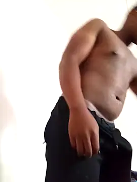 Snapshot of bosszonke123 chatting on 02.21.25 bosszonke123 online show from 02.21.25