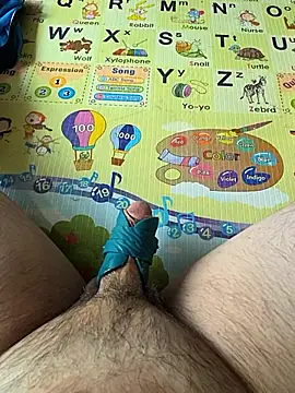 Snapshot of halu5400 chatting on 10.30.25 halu5400 online show from 10.30.25