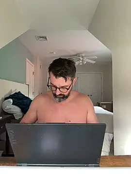 Snapshot of plaintreebull chatting on 12.19.25 plaintreebull online show from 12.19.25