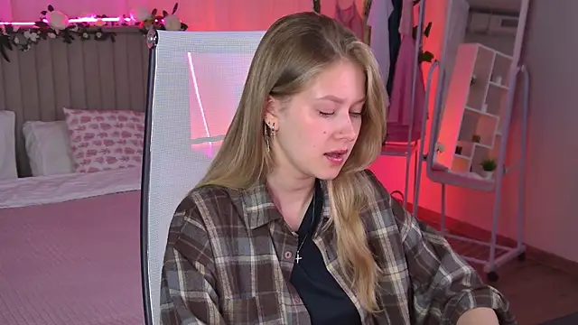 EveMundie online show from 06.15.26