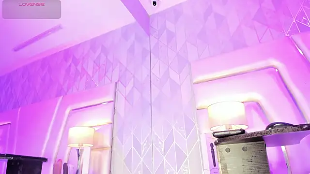 AnahisBennett online show from 02.26.26