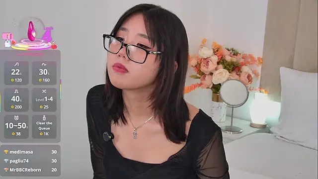 Snapshot of HitomiAoki chatting on 03.07.25 HitomiAoki online show from 03.07.25