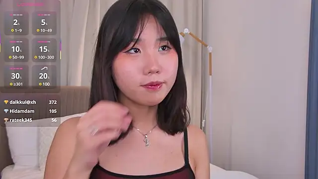 Snapshot of HitomiAoki chatting on 03.14.25 HitomiAoki online show from 03.14.25