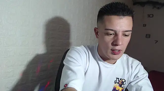 Snapshot of CamiloBeltran_ chatting on 03.22.25 CamiloBeltran online show from 03.22.25