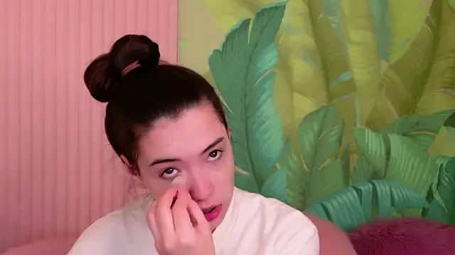 Snapshot of Alice_Deleon chatting on 03.06.26 Alice Deleon online show from 03.06.26