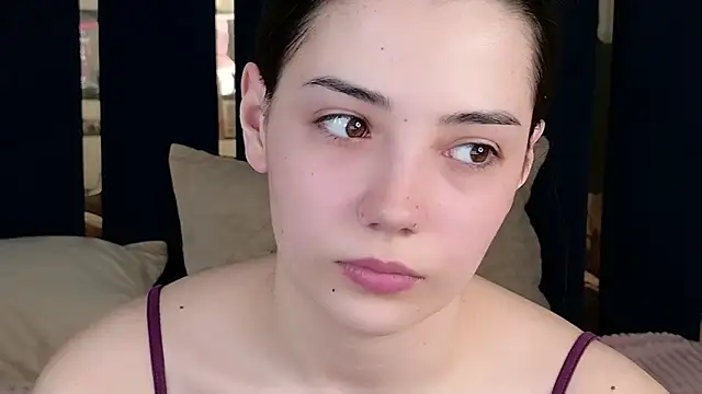 Snapshot of Alice_Deleon chatting on 04.02.26 Alice Deleon online show from 04.02.26