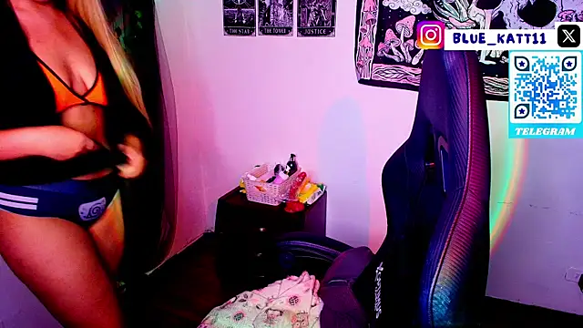 Snapshot of blue_katt chatting on 07.22.26 blue katt online show from 07.22.26
