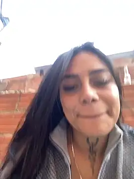 Snapshot of Emily_sharlot chatting on 09.28.25 Emily sharlot online show from 09.28.25