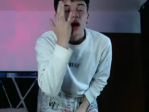 Smith boy 25 online show from 03.12.25