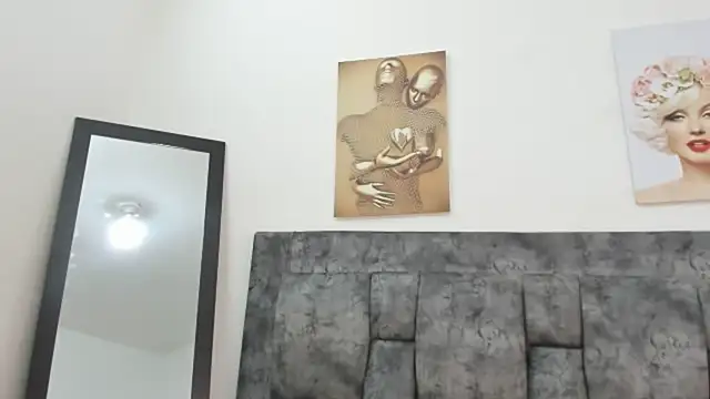 Chloe diamondss online show from 03.17.25