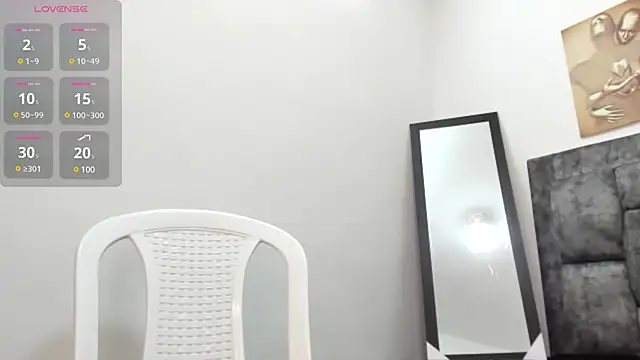 Chloe diamondss online show from 03.20.25