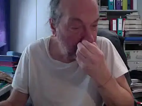 Snapshot of HMStraps01 chatting on 03.18.25 HMStraps01 online show from 03.18.25