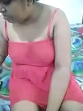 Snapshot of SLbeaty chatting on 11.02.25 SLbeaty online show from 11.02.25