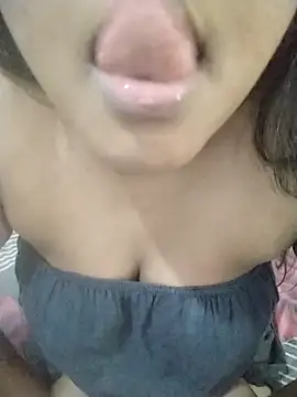 Snapshot of SLbeaty chatting on 01.17.26 SLbeaty online show from 01.17.26