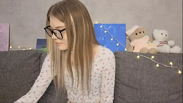 CarolinePepper online show from 06.03.26