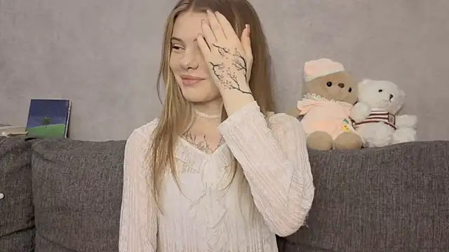 CarolinePepper online show from 07.04.26
