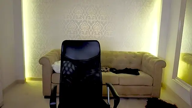 MaxKaiden online show from 06.05.26