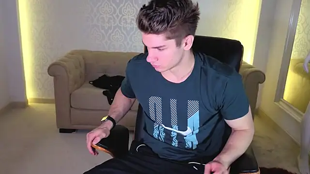 MaxKaiden online show from 06.18.26