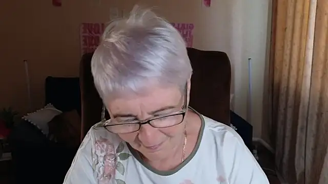 Snapshot of Sandra_Snowflake chatting on 05.25.26 Sandra Snowflake online show from 05.25.26